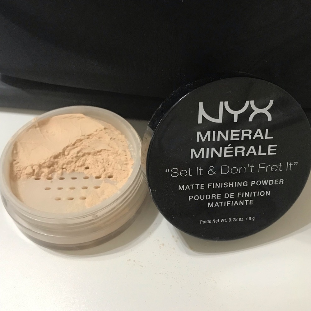 NYX Matte Finishing Powder